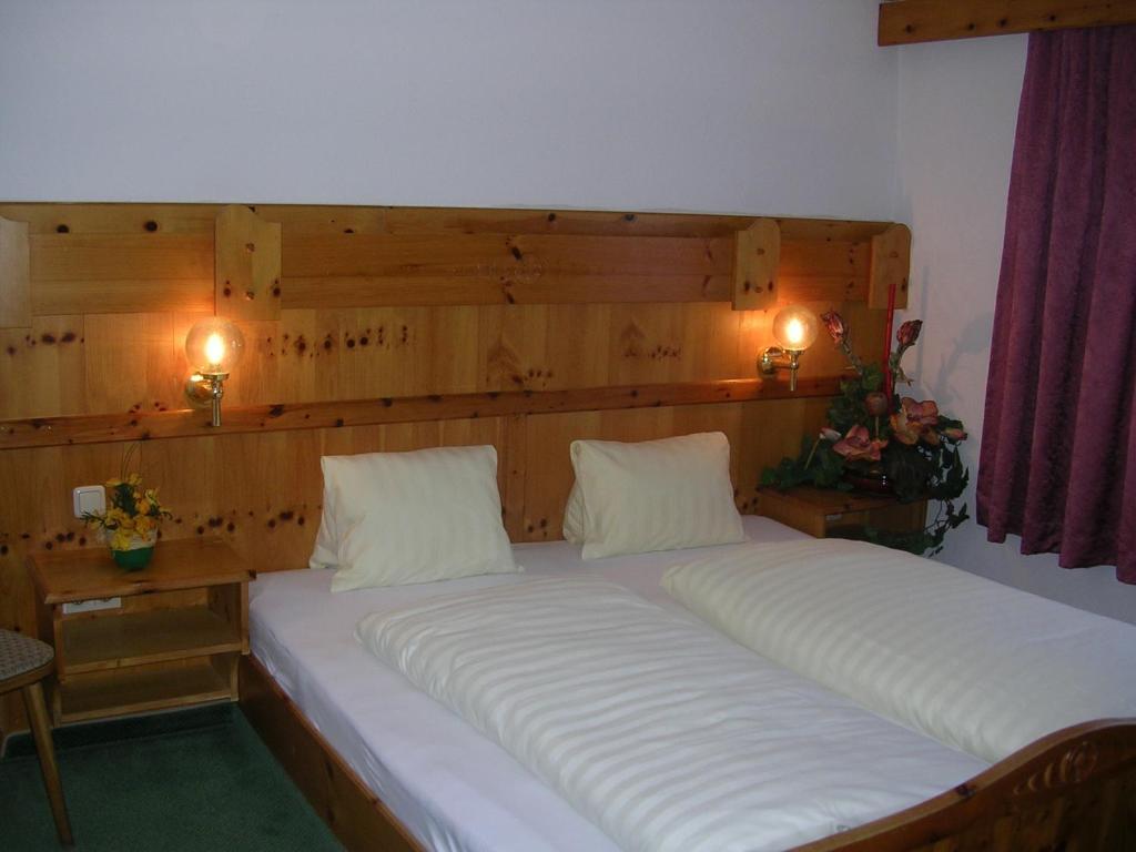 Koeflerhof Appartements Sankt Leonhard im Pitztal Szoba fotó